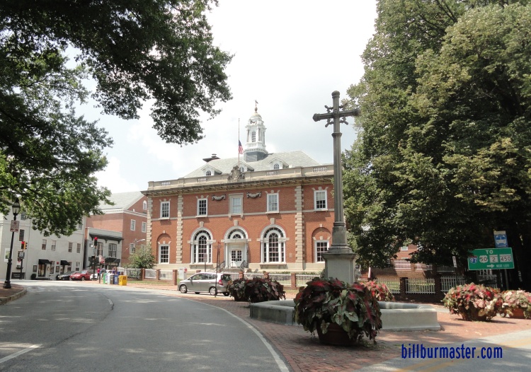 Looking at the Annapolis Post Office. (August, 2012)