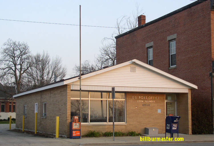 Looking east at the Loda Post Office. (November, 2007)